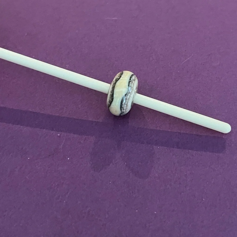 Trollbeads Glass Stone Bead. TGLBE-10285. - Picture 5 of 8